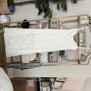 NAT Elegant White Sleeveless Dress, zipper on side